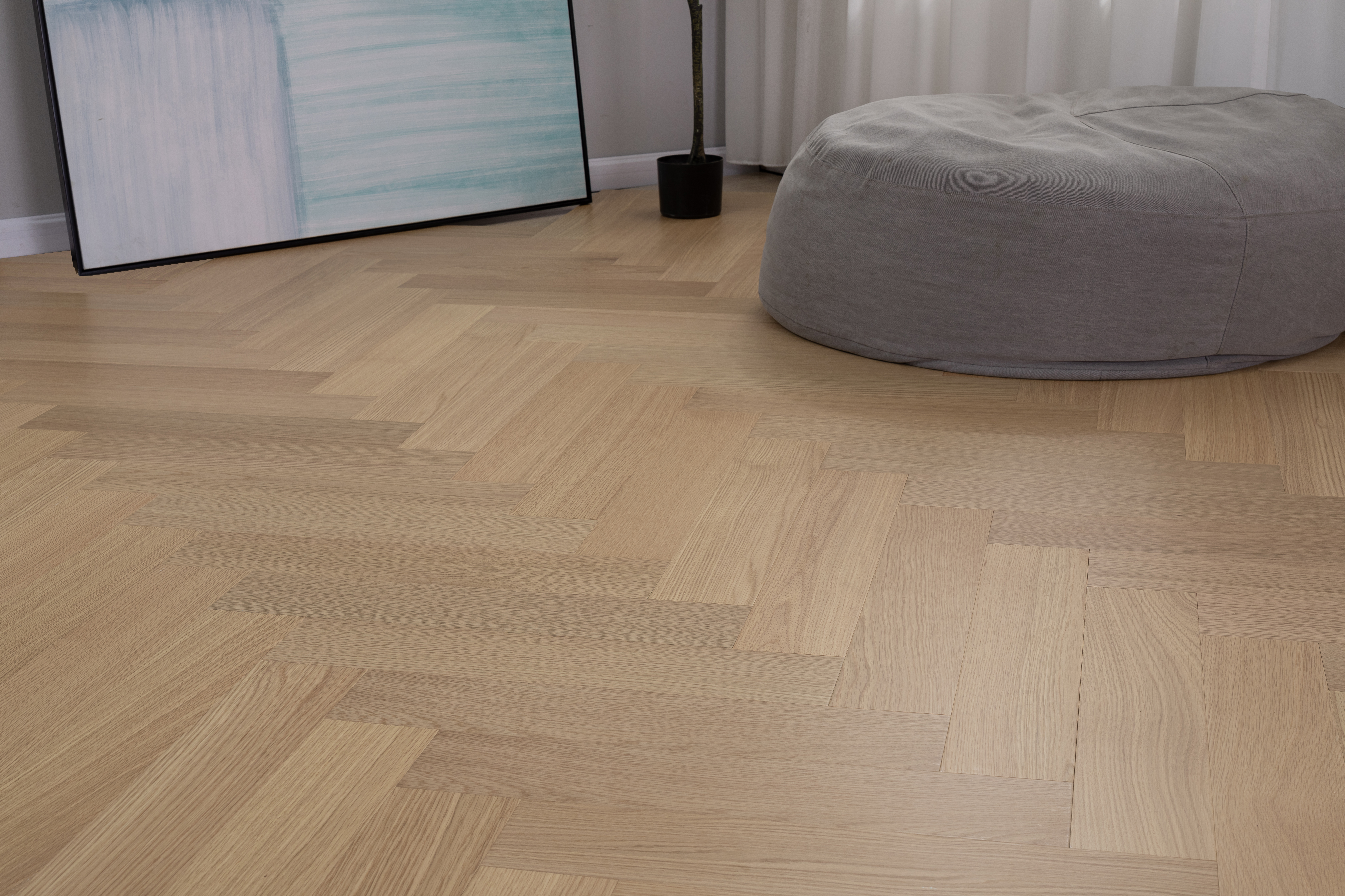 Stylish living room with light American White Oak flooring